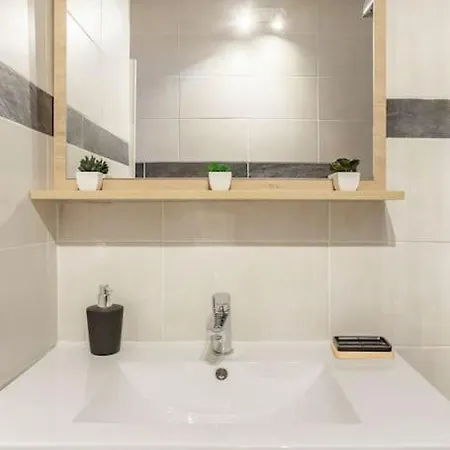 Spacieux Pres De La Seine Appartement